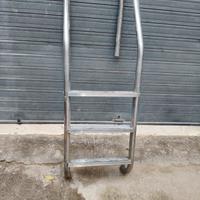 scaletta piscina interrata in acciaio inox 