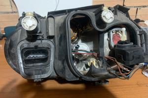 Fanali anteriore sinistro golf 4