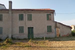 Rustico da ristrutturare con eventuale terreno agr