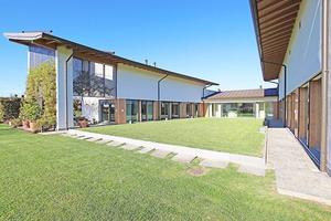 Villa di 1464 m² con più di 5 locali e box auto do