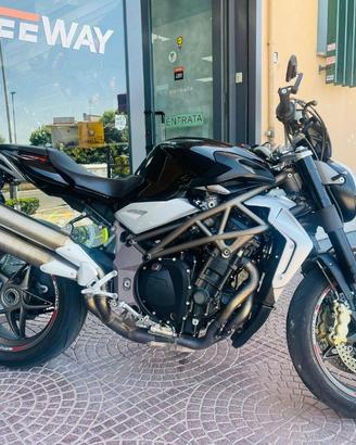 MV AGUSTA Brutale 990 R TUTTO INCLUSO ANCHE PASS