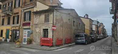 Casa indipendente in piazza a porto recanati