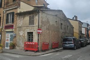 Casa indipendente in piazza a porto recanati
