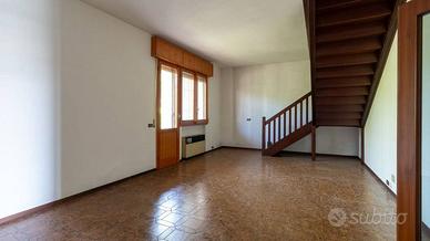 Villa di 160 m² con più di 5 locali e box auto a M