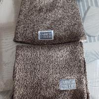 Cappello e sciarpa Coveri