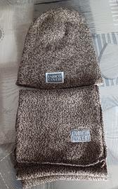 Cappello e sciarpa Coveri