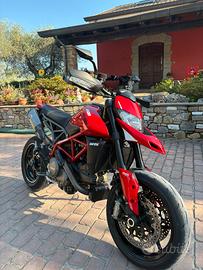 Hypermotard 950