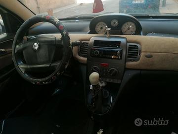  lancia y