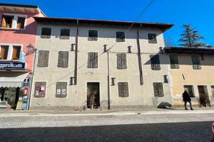 Dimora storica di testa con affaccio sull'Abbazia