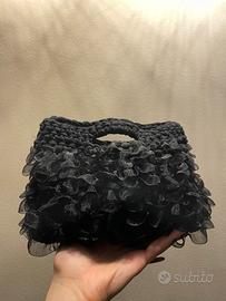 Borsa a uncinetto con tulle