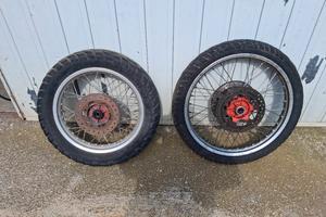 Aprilia Tuareg ruote complete