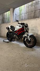 Ducati MONSTER 796 - A2