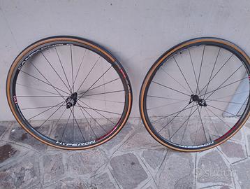 Ruote carbon Campagnolo Hyperon Ultra tubolari