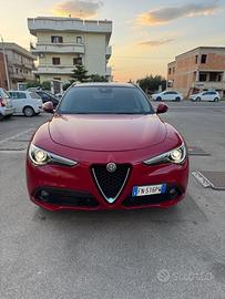 Stelvio q4 , 210 cv