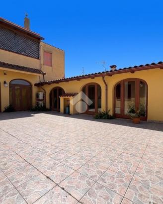 CASA SEMINDIPENDENTE A SANTA GIUSTA
