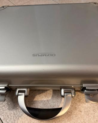 Olympus Miju valigetta