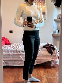 Pantaloni neri