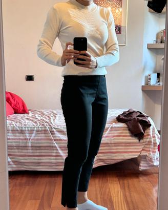 Pantaloni neri