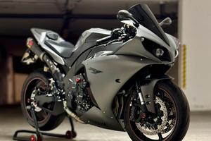 Yamaha R1 “Bigbang” 2014 - DA VETRINA
