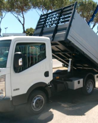 Nissan Cabstar NT 400 35-12 E5 RIBALTABILE TRILATE