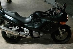 Suzuki GSX 750 F