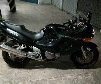 Suzuki GSX 750 F