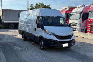 Daily 35s14 e6 furgone lungo t alto 2022 80mila km