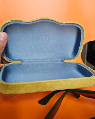 Occhiali gucci da sole con custodio