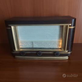 Radio a valvole francese