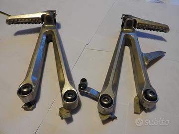 staffa + pedana passagero Honda 1000 CBR 2005