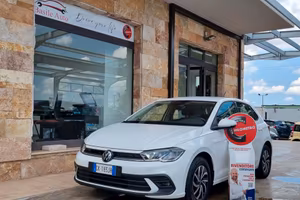 Volkswagen Polo VI 2022 1.0 tsi Life 95cv