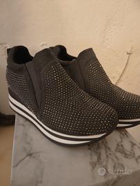  scarpe nuovissime 