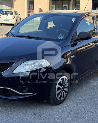 LANCIA Ypsilon 1.2 69 CV 5 porte Silver