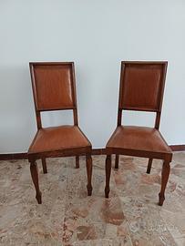 N. 2 sedie in radica e pelle.