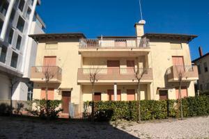 Bilocale/p.marconi/p.auto/giardino/5 pax