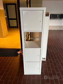 Scaffale Ikea con 3 ante