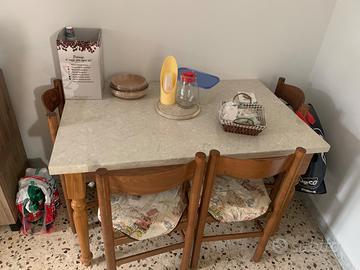 Tavolo cucina + sedie