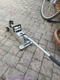 cric idraulico e cavalletti 