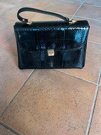 Borsa in pelle nera da donna