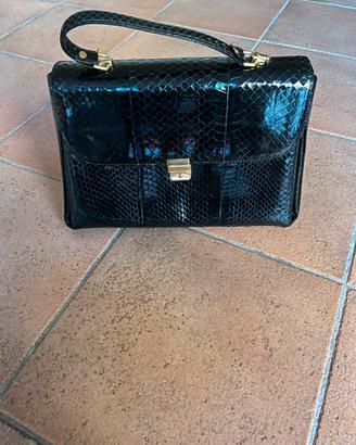 Borsa in pelle nera da donna