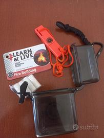 kit fuoco acciarino e custodia impermeabile