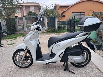 Honda sh300 bianco