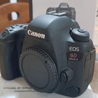 Canon EOS 6D mark 2 II + Battery Grip + Accessori