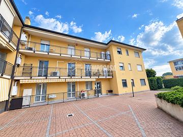 Rovellasca - Via Parini - Quadrilocale al piano te