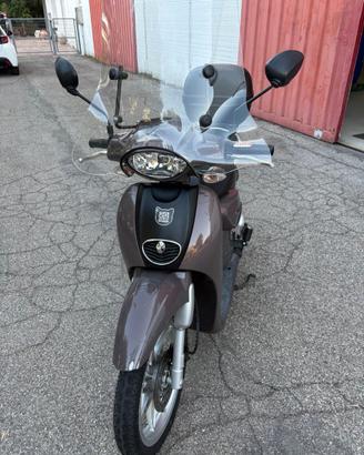 Aprilia Scarabeo 50 - 2016 - 1.200€