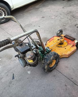 Moto falciatrice trincia