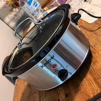 Slow cooker