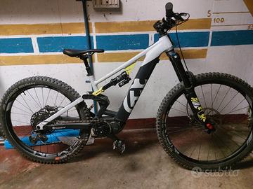 Mountain bike elettrica Husqvarna HC4