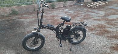 FAT E-bike pieghevole con batteria estraibile