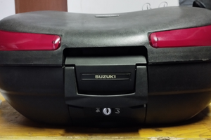 Bauletto Suzuki circa 50 litri